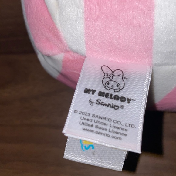 Squishmallow My Melody 8” plush - Picture 5 of 5